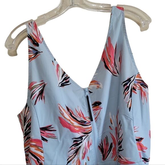 Lane Bryant Asymmetrical Sleeveless Feather Print Peplum Top Sz 18 - Picture 6 of 9